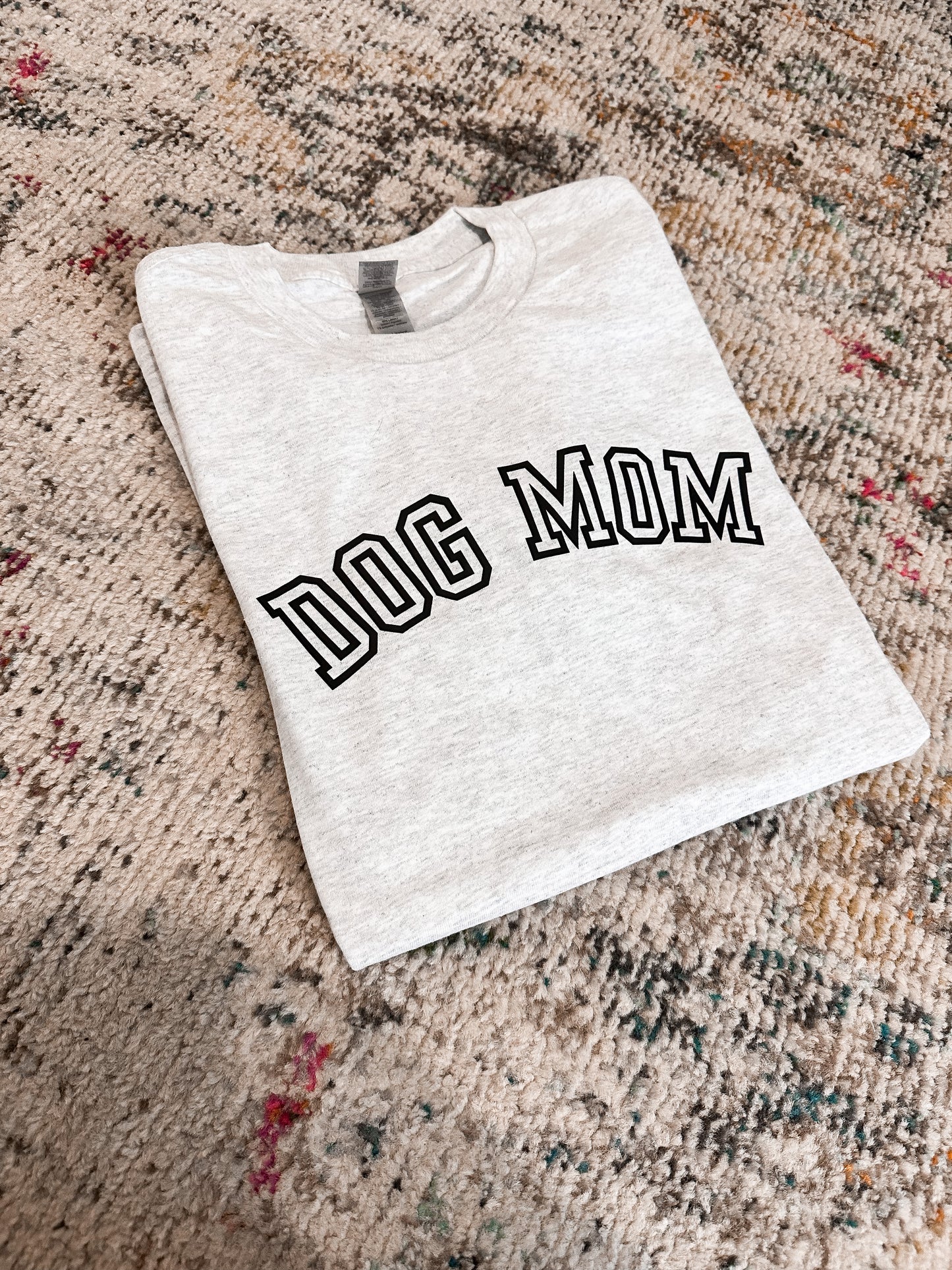 Dog mom tee